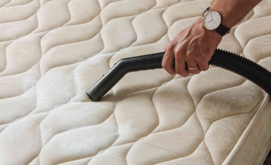 Can you clean a mattress cover without washing it?