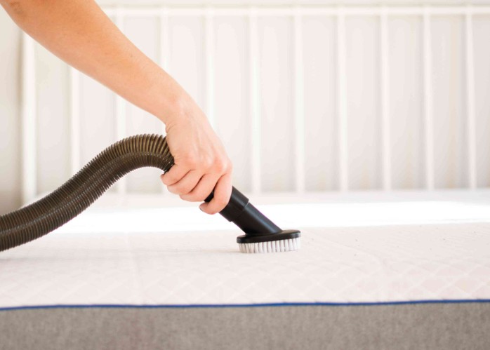 How to clean a wet air mattress?