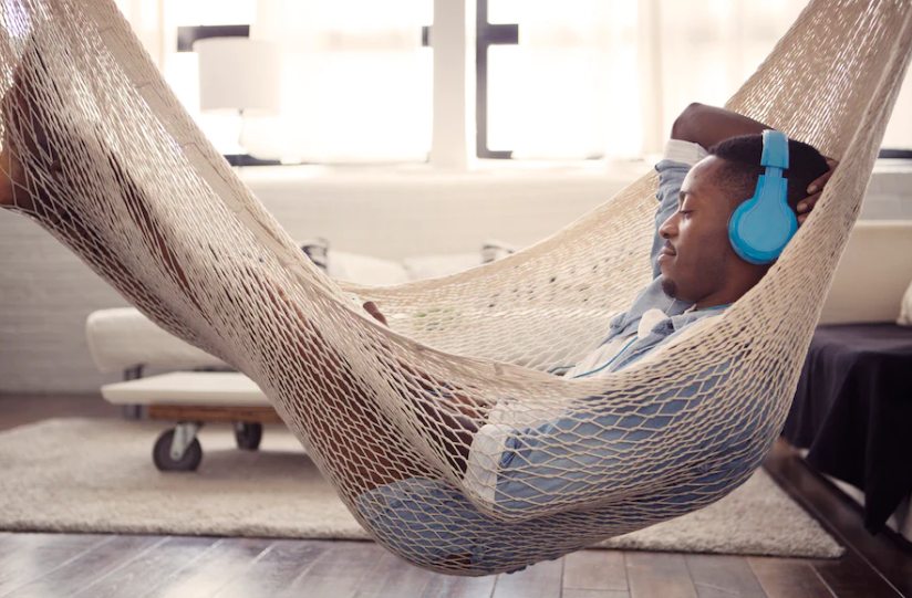 Is listening to music ideal while meditating on the hammock?